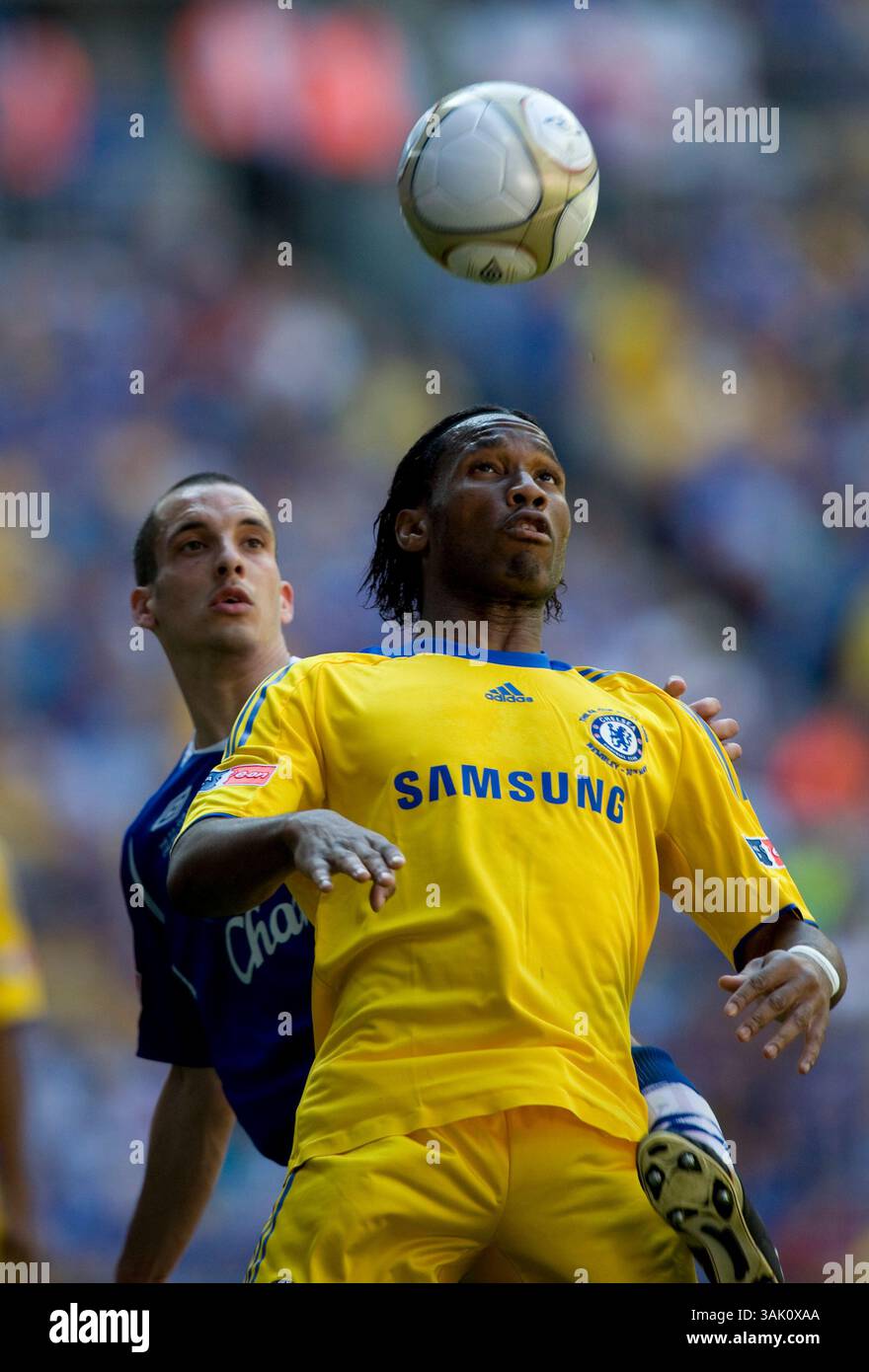Chelsea's Didier Drogba and Leon Osman of Everton..EON fa Cup Final..Chelsea vs Everton..30 maggio 2009.(Credit Image: Â© Simon Bellis/Sportimage/Cal Sport Media)(Credit Image: © Simon Bellis/Cal Sport Media/ZUMA Press) Foto Stock