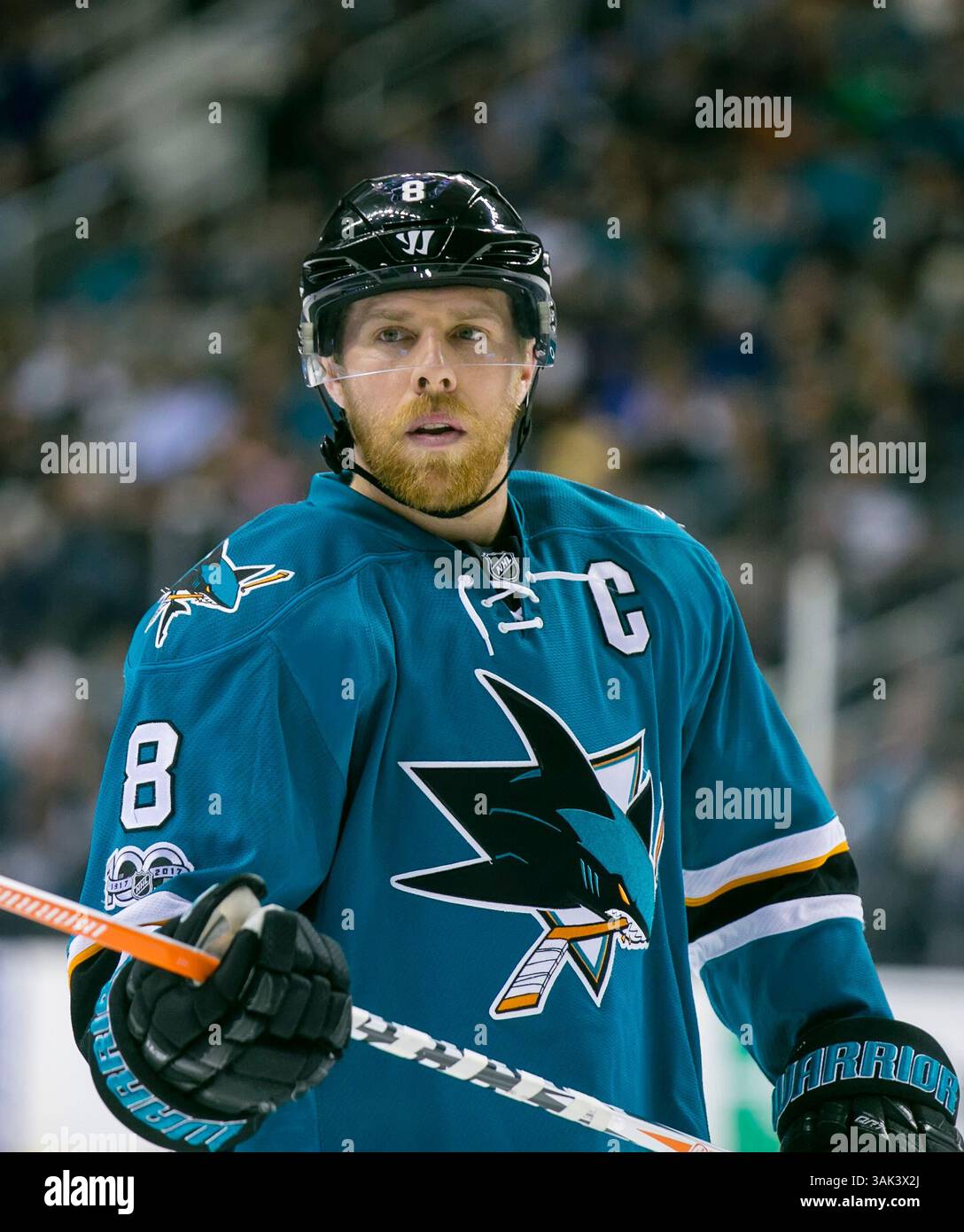 14 marzo 2017: Il centro dei San Jose Sharks Joe Pavelski (8) in azione durante la partita di hockey NHL tra Buffalo Sabres e San Jose Sharks al SAP Center di San Jose, CALIFORNIA. I Sharks sconfissero i Sabres 4-1. Supporti Damon Tarver/Cal Sport (immagine di credito: &Copy; Damon Tarver/CSM tramite cavo ZUMA) Foto Stock