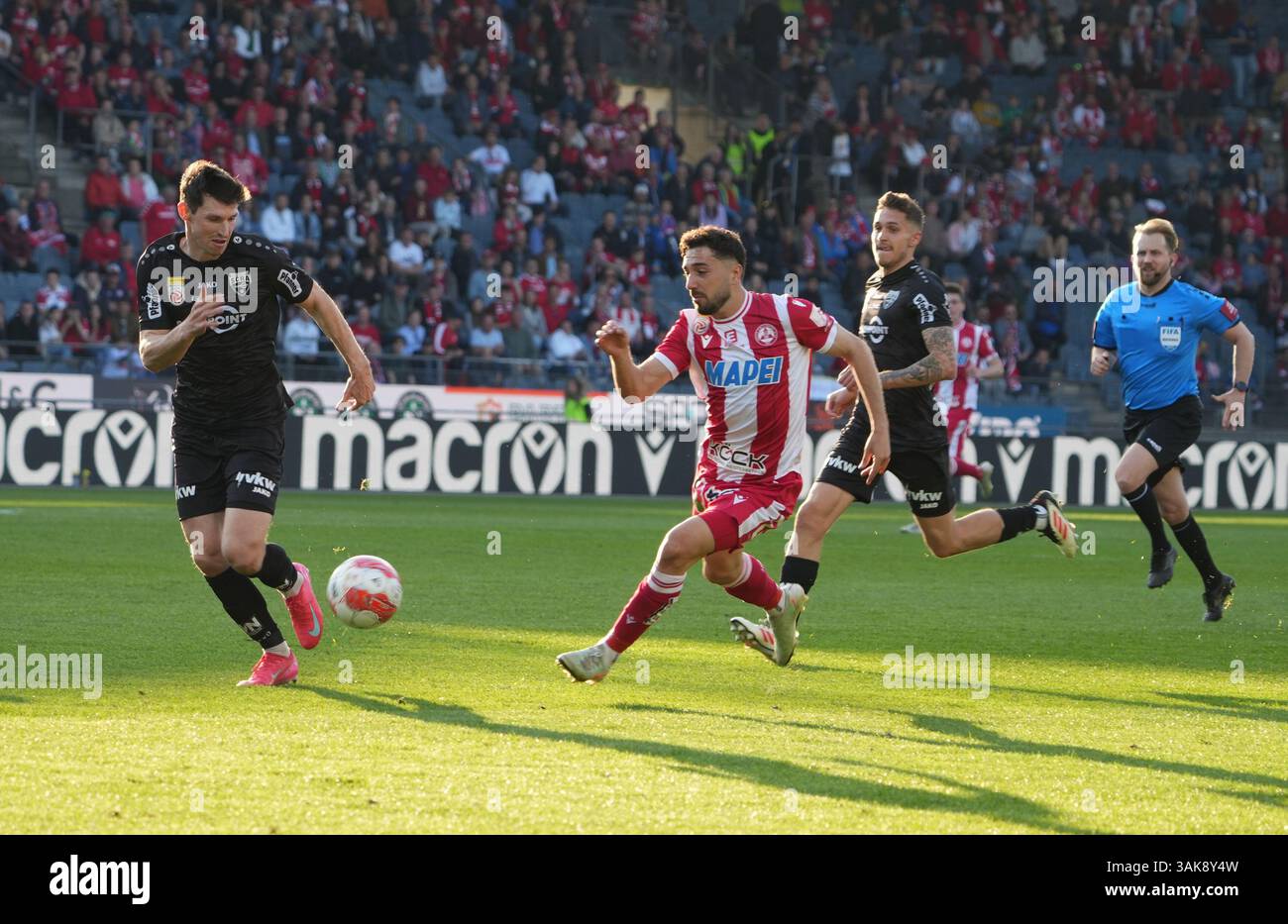 ABD0094 20250412 - GRAZ - Österreich: Jacob Michael Italiano (GAK) am Samstag, 12. Aprile 2025, während der Admiral Bundesliga-Begegnung in der Qualifikationsgruppe, 3. Runde, zwischen GAK - cashpoint SCR Altach a Graz. - FOTO: APA/EXPA/MARCEL PAIL - 20250412 PD8045 credito: APA-PictureDesk/Alamy Live News Foto Stock