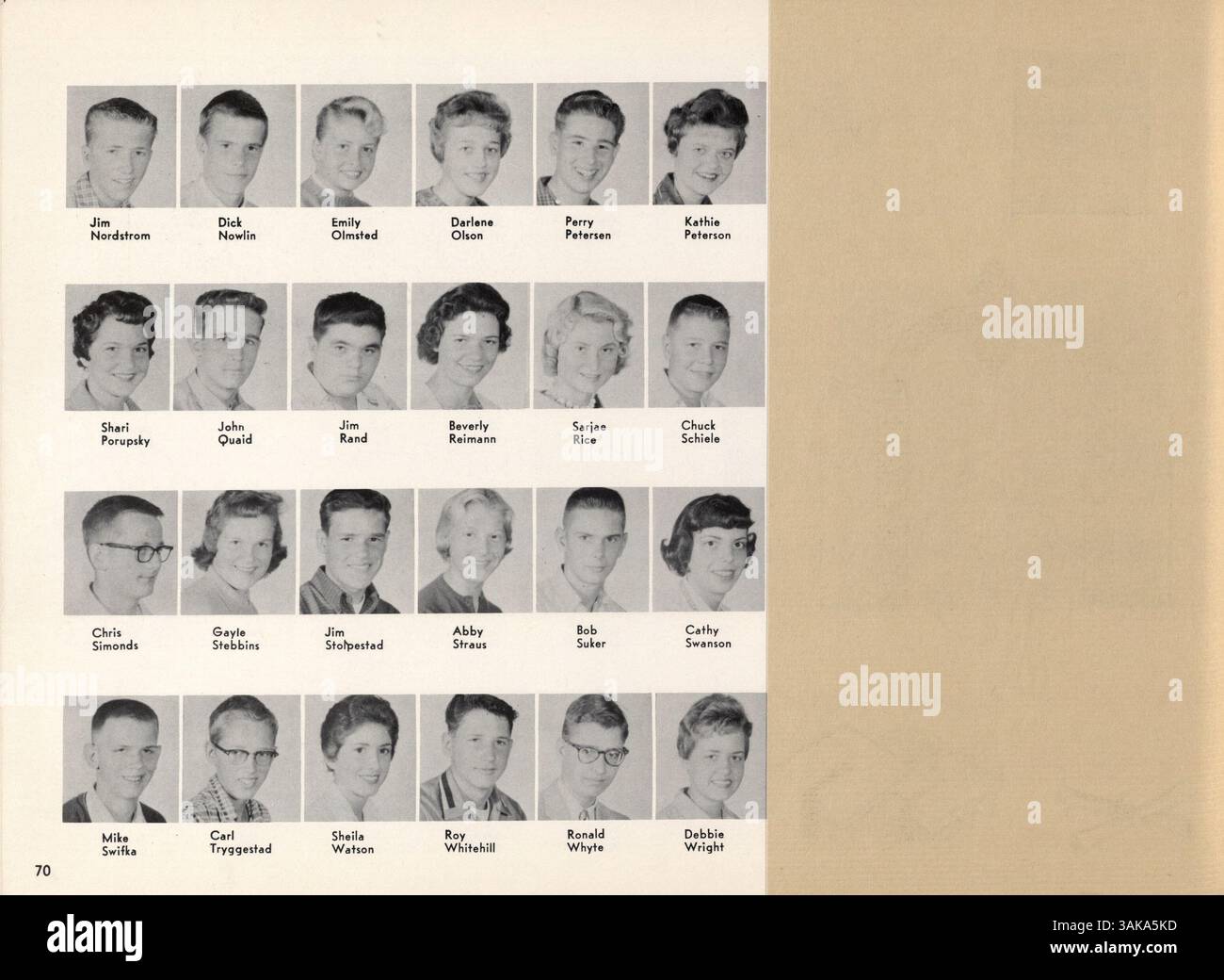 L'annuario Bisbila 1959 della University High School cattura i momenti salienti dell'anno accademico 1958-1959, tra cui studenti, docenti, atletica leggera e grandi eventi scolastici. Foto Stock