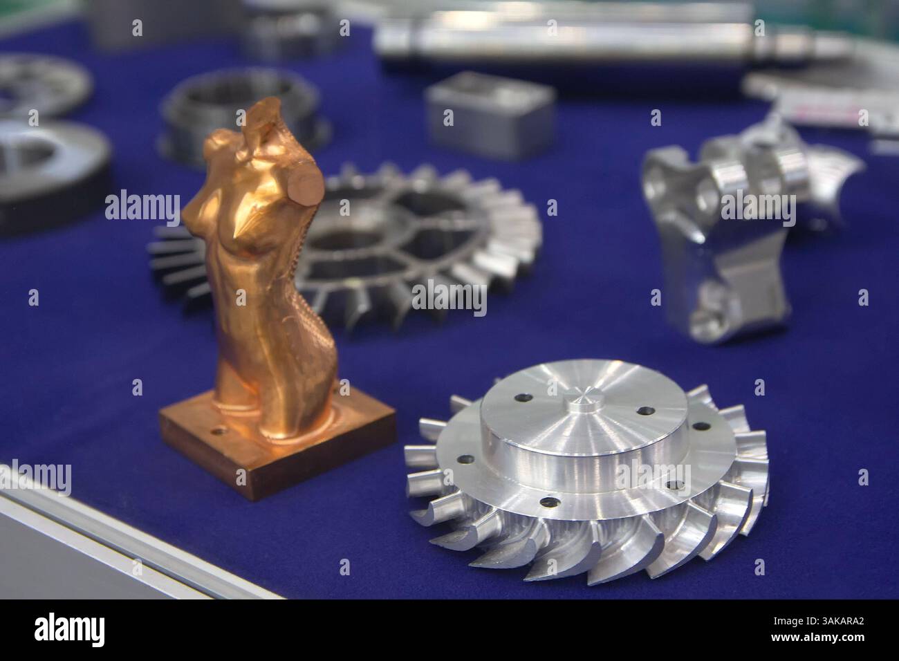 I modelli sono oggetto di una grande parte industriale stampata su una stampante 3D in metallo. Industria e tecnologia Foto Stock