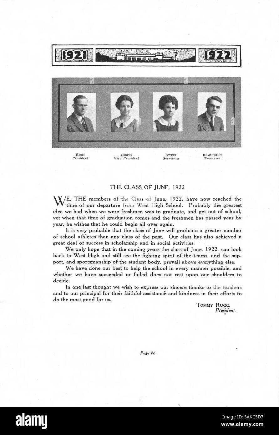 Questo annuario, Hesperian 1922, cattura l'anno accademico della West High School, mostrando studenti, docenti e vari club gestiti da studenti ed eventi sportivi. Foto Stock