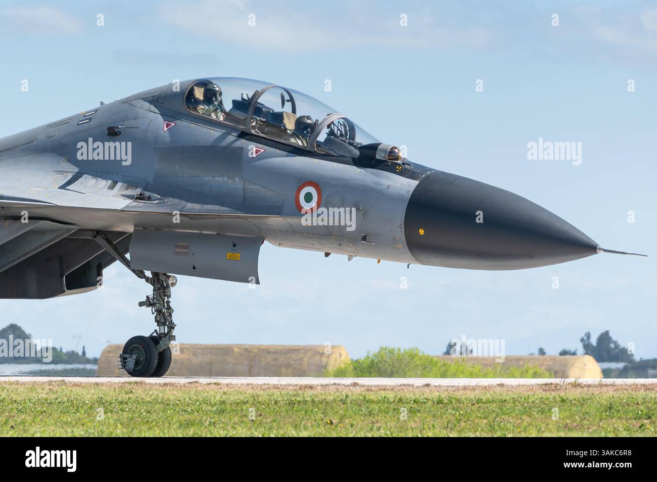 Il Sukhoi su-30MKI biposto, bimotore bimotore multiruolo da combattimento di superiorità aerea della Indian Air Force. Foto Stock
