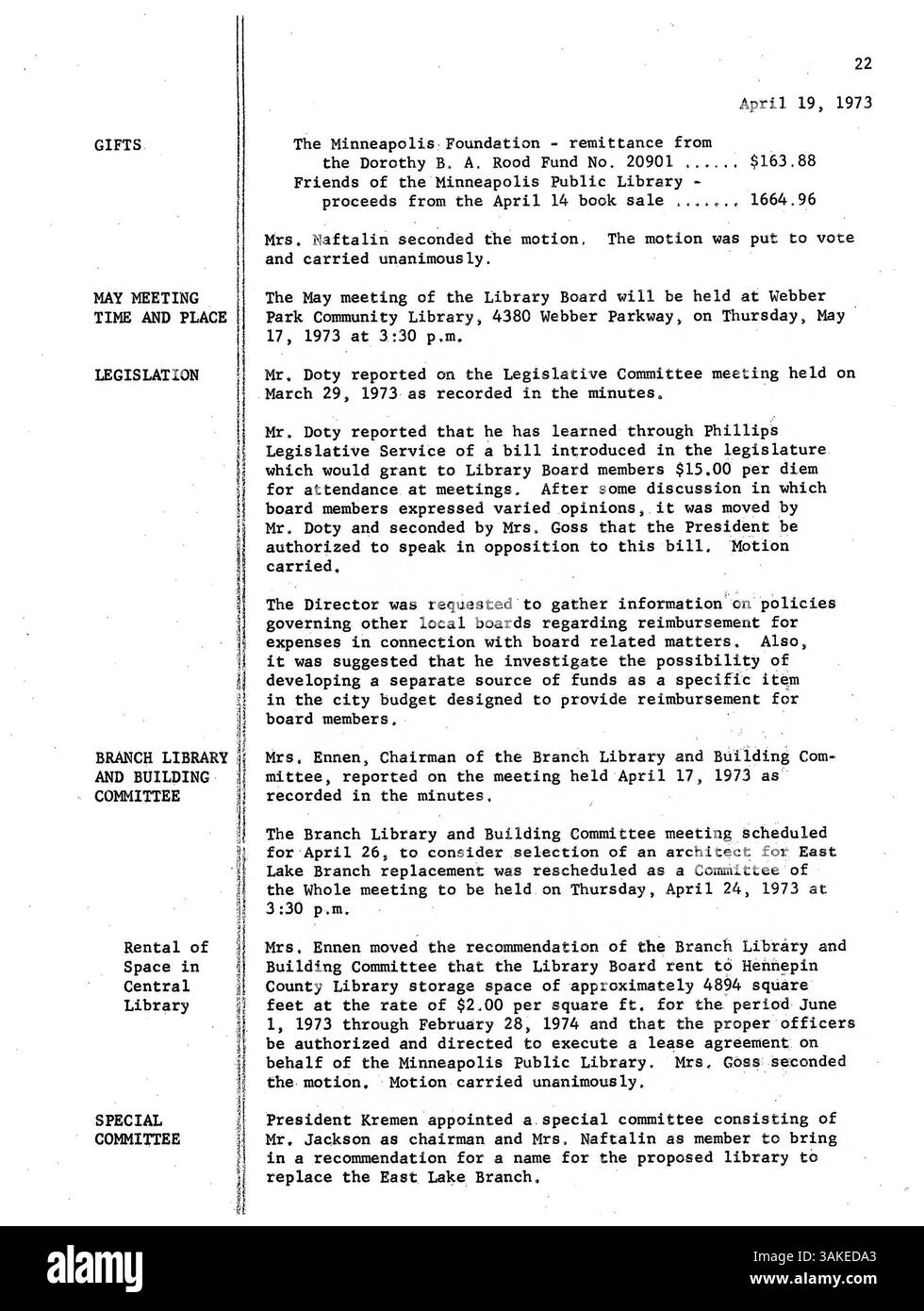 I verbali delle riunioni del Consiglio di amministrazione della Minneapolis Public Library del 1973 documentano le decisioni chiave e le discussioni che hanno avuto luogo in merito alle operazioni e ai servizi delle biblioteche durante quel periodo di tempo. Foto Stock