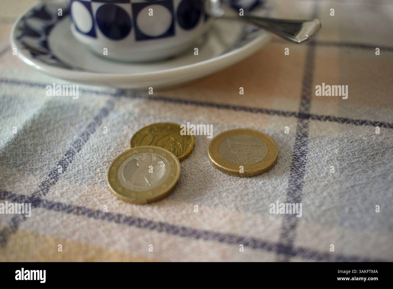 l'aumento del prezzo del caffè dovuto all'inflazione Foto Stock