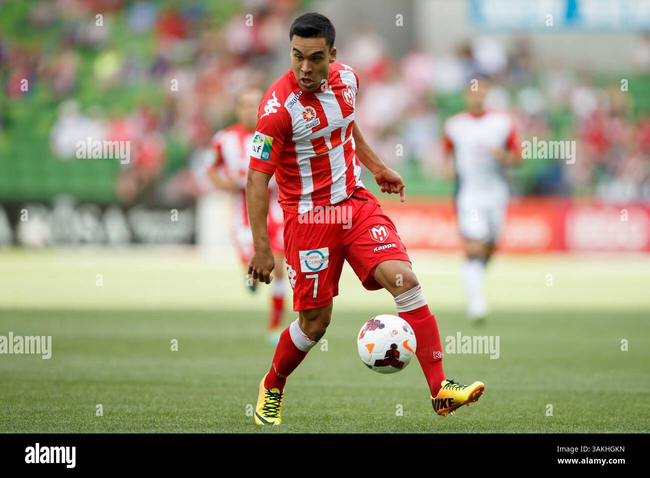 1° dicembre 2013 - Melbourne, Victoria, Australia - Iain RAMSAY del cuore controlla la palla nel round otto partita tra Melbourne Heart e Adelaide United nella stagione australiana Hyundai A-League 2013-24 all'AAMI Park di Melbourne, Australia. (Immagine di credito: © Sydney Low/ZUMAPRESS.com) Foto Stock