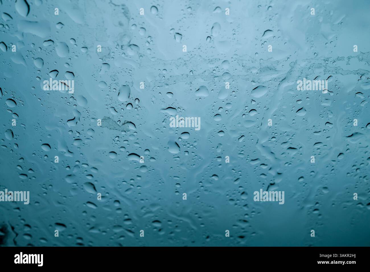 Gocce di acqua sulla finestra Foto Stock