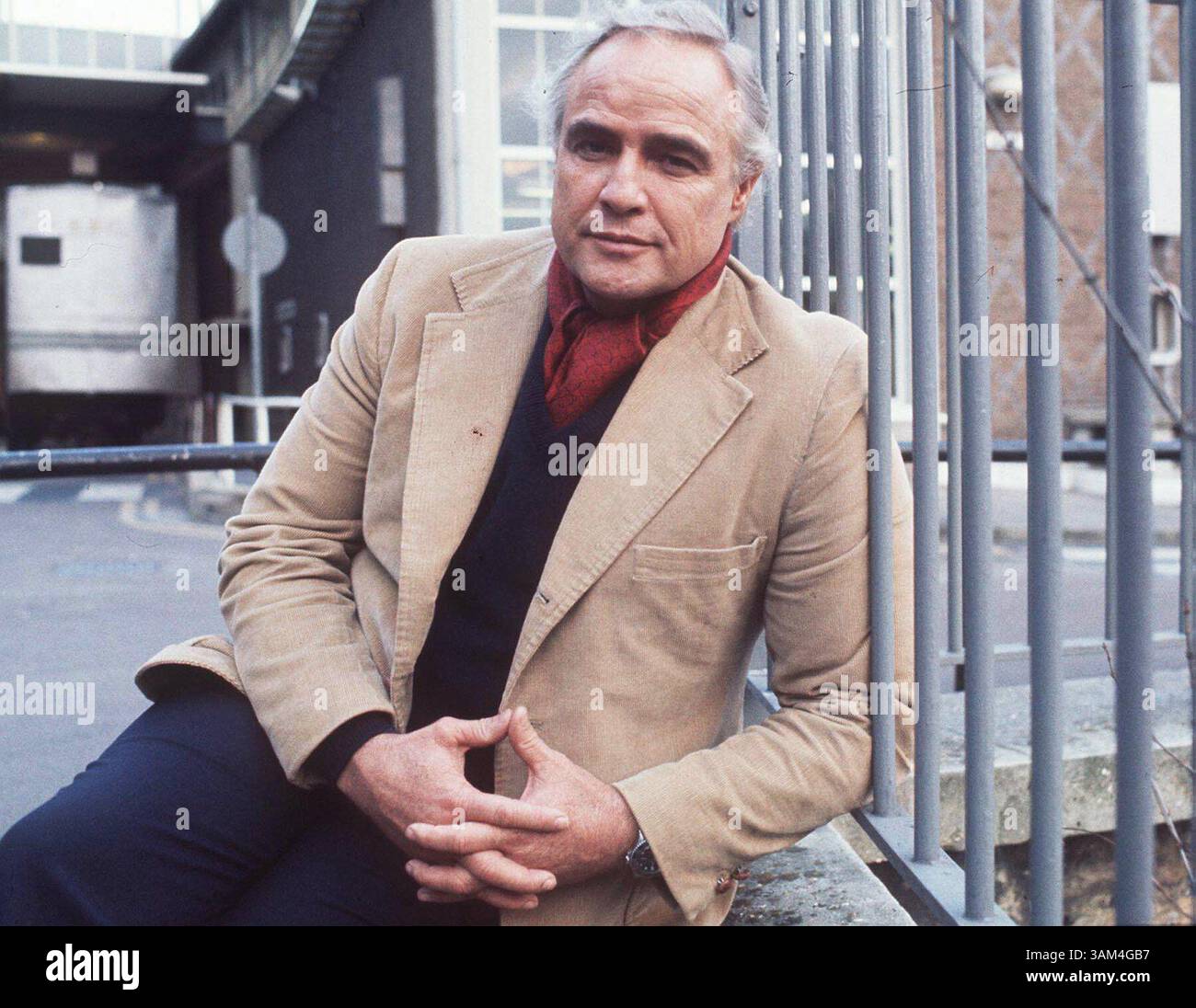 24 giugno 2004 - Stati Uniti - KRT US NEWS STORY SLUGGED: BRANDO-OBIT KRT PHOTOGRAPHY DI STEVE WOOD/EXPRESS SYNDICATION (2 luglio) Marlon Brando che ha interpretato il ruolo di Don Vito Corleone in ''The Godfather'', è morto all'età di 80 anni a Los Angeles, California, venerdì 2 luglio 2004. È mostrato a Londra, in Inghilterra, in questa fotografia non datata. (nk) 2004. (Immagine di credito: © Steve Wood/mct/ZUMAPRESS.com) Foto Stock