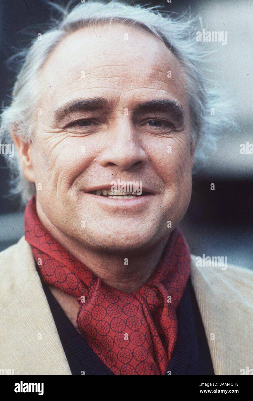 24 giugno 2004 - Stati Uniti - KRT US NEWS STORY SLUGGED: BRANDO-OBIT KRT PHOTOGRAPHY DI STEVE WOOD/EXPRESS SYNDICATION (2 luglio) Marlon Brando che ha interpretato il ruolo di Don Vito Corleone in ''The Godfather'', è morto all'età di 80 anni a Los Angeles, California, venerdì 2 luglio 2004. È mostrato a Londra, in Inghilterra, in questa fotografia non datata. (nk) 2004. (Immagine di credito: © Steve Wood/mct/ZUMAPRESS.com) Foto Stock