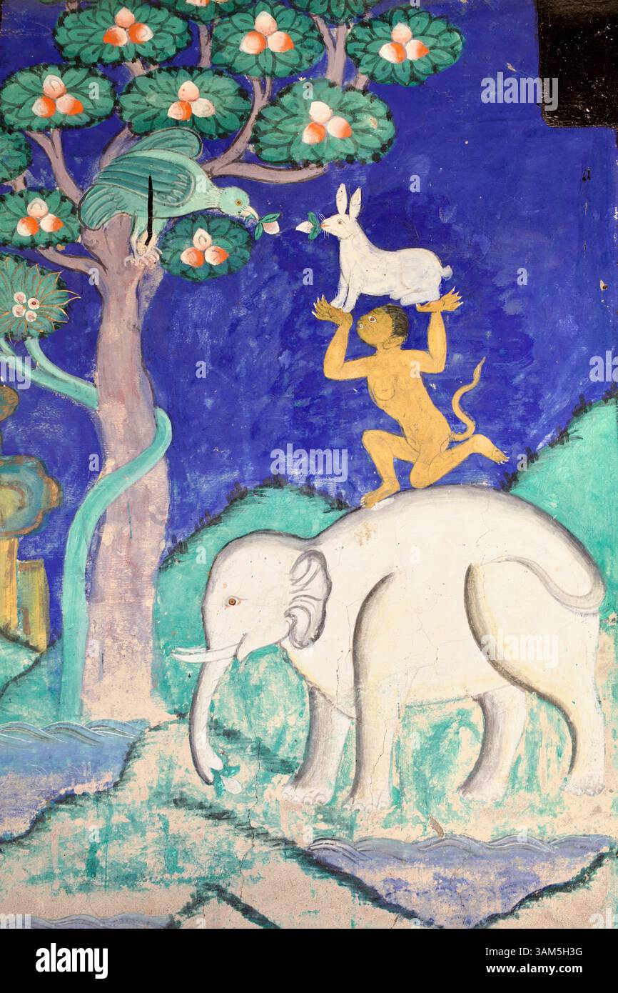 Raffigurazione della favola dei quattro amici armoniosi, che simboleggia l'unità e la cooperazione, nel murale del monastero di Thiksey, Ladakh. Foto Stock Raffigurazione della favola dei quattro amici armoniosi, che simboleggia l'unità e la cooperazione, nel murale del monastero di Thiksey, Ladakh. Foto Stock