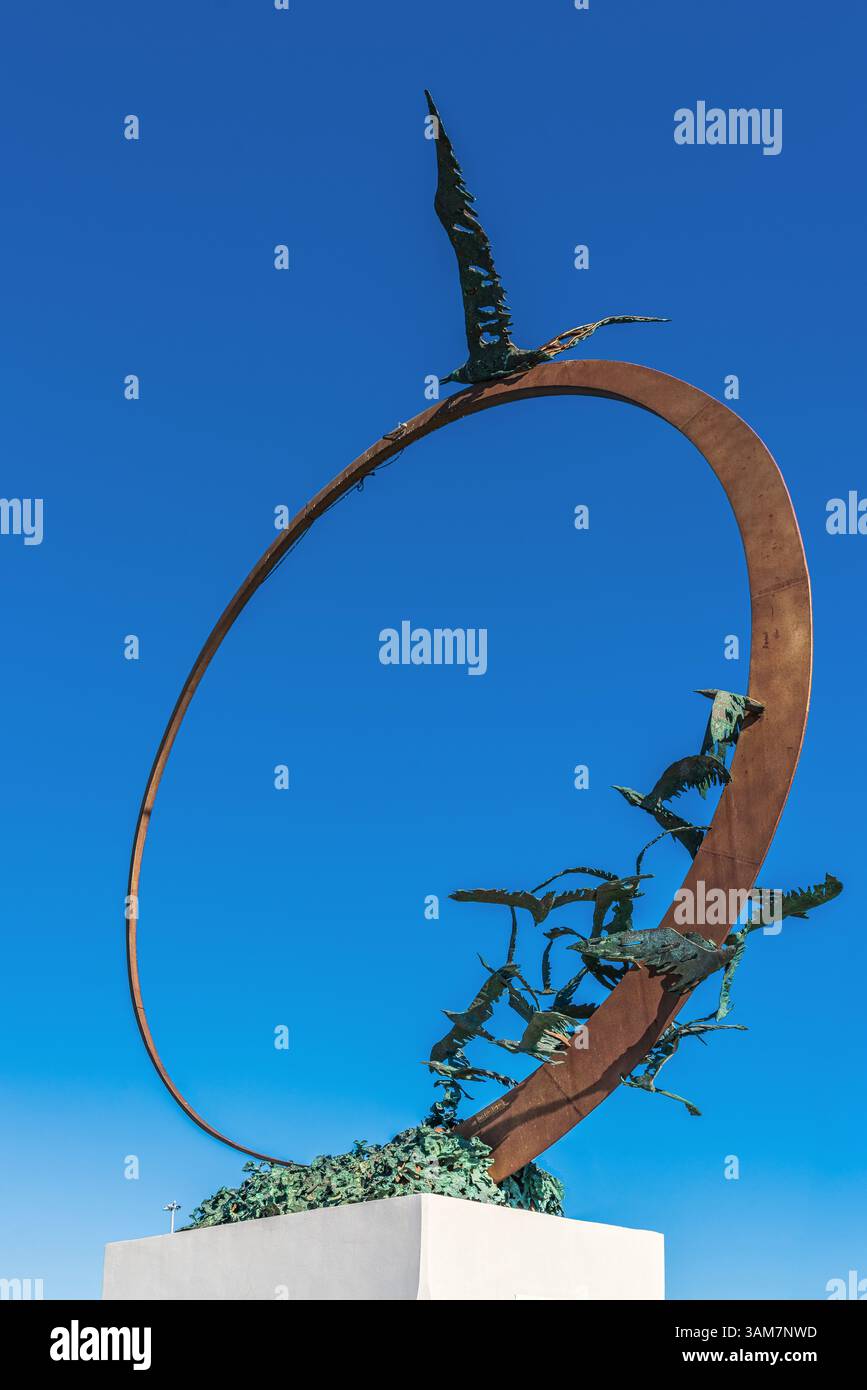 Monumento a Jonathan Seagull. Parte del MAM - Museo d'Arte sul Mare, un museo all'aperto a San Benedetto del Tronto. Ascoli Piceno, Marche, Italia. Foto Stock