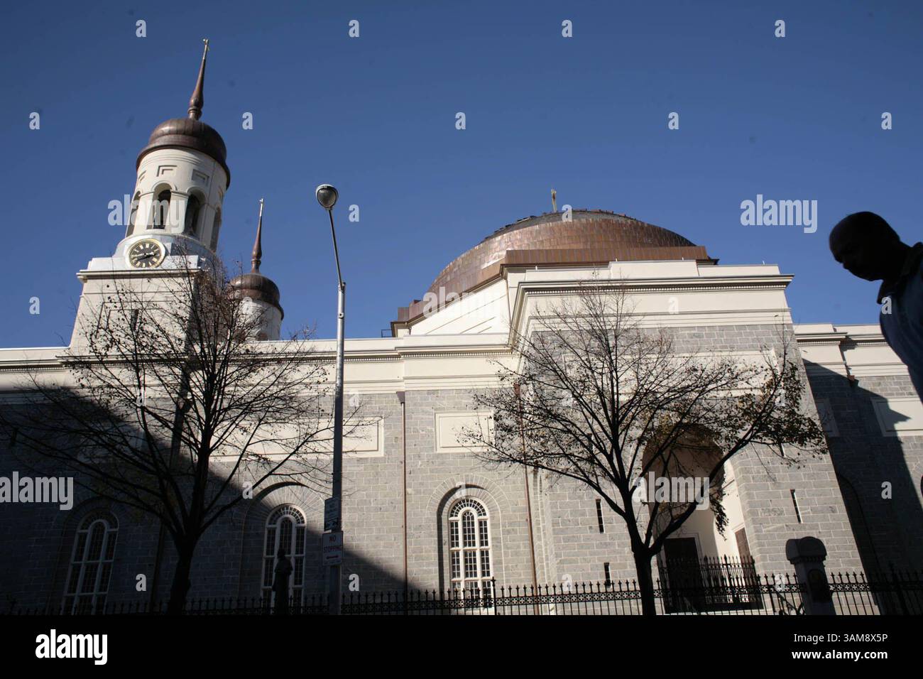 30 ottobre 2006 - Stati Uniti - Basilica dell'assunzione di Baltimora, la prima cattedrale degli Stati Uniti, 30 ottobre 2006. La storica basilica di Baltimora, costruita tra il 1806 e il 1821, è stata la prima grande cattedrale metropolitana costruita in America dopo l'adozione della Costituzione. Prima cattedrale d'America, ufficialmente conosciuta come la Basilica del Santuario Nazionale dell'assunzione della Beata Vergine Maria. (Andrew Councill/MCT) (immagine di credito: © Andrew Councill/mct/ZUMAPRESS.com) Foto Stock 30 ottobre 2006 - Stati Uniti - Basilica dell'assunzione di Baltimora, la prima cattedrale degli Stati Uniti, 30 ottobre 2006. La storica basilica di Baltimora, costruita tra il 1806 e il 1821, è stata la prima grande cattedrale metropolitana costruita in America dopo l'adozione della Costituzione. Prima cattedrale d'America, ufficialmente conosciuta come la Basilica del Santuario Nazionale dell'assunzione della Beata Vergine Maria. (Andrew Councill/MCT) (immagine di credito: © Andrew Councill/mct/ZUMAPRESS.com) Foto Stock