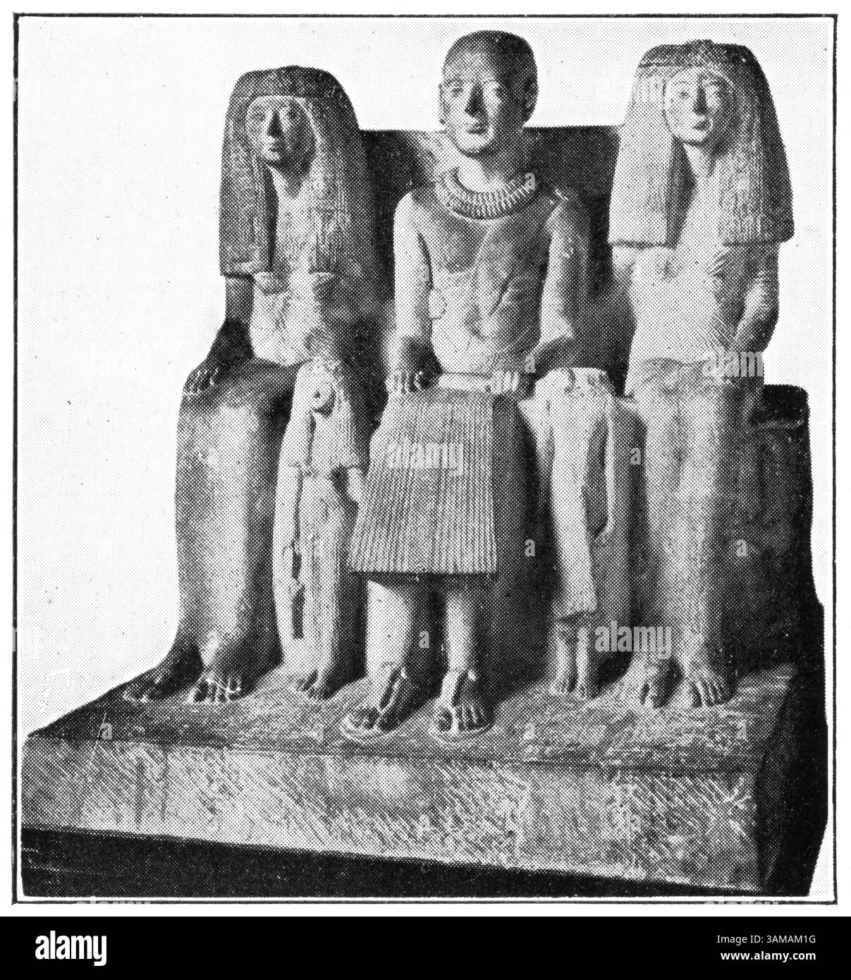 Scultura in pietra di Ptah-mai con sua moglie e suo figlio. XIX dinastia, nuovo Regno, antico Egitto. Foto Stock