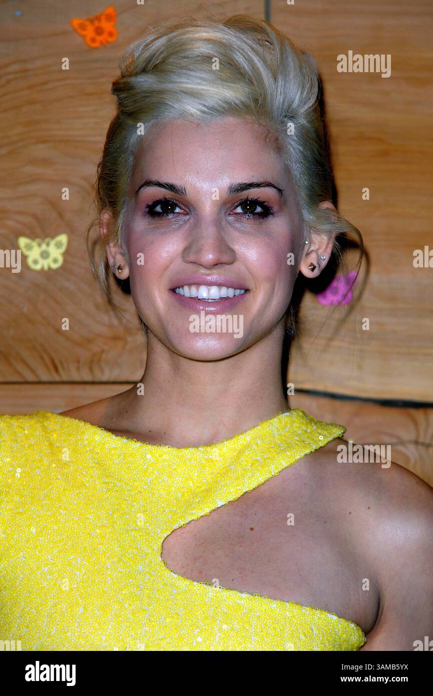 12 marzo 2014 - Londra, Inghilterra - la cantante Ashley Roberts a una chiamata fotografica per promuovere il suo nuovo profumo ''Ashley'' a Folly il 12 marzo 2014 a Londra (immagine di credito: © Famous/Ace Pictures/ZUMAPRESS.com) Foto Stock