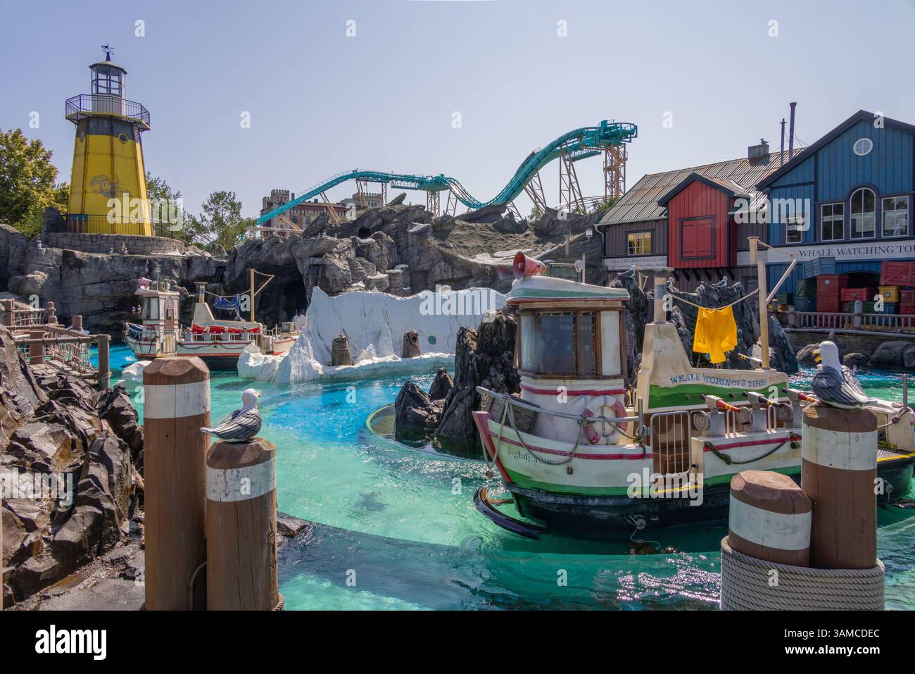 Parco a tema Europa Park in Germania. Parco divertimenti europeo con montagne russe. Foto Stock