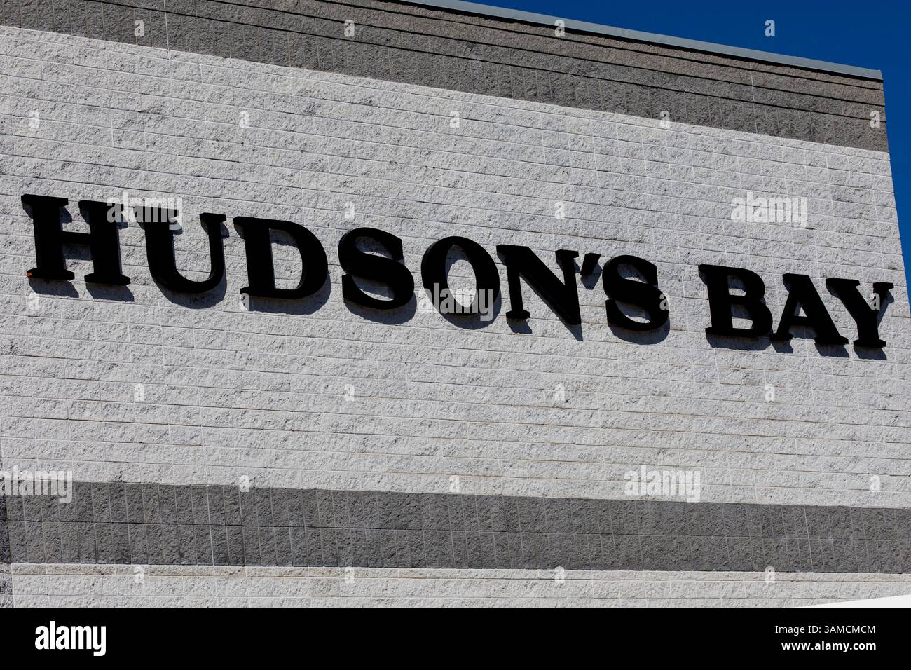 Il negozio di Hudson Bay a Cambridge, Ontario Canada, chiuderà ad aprile 2025. Foto Stock
