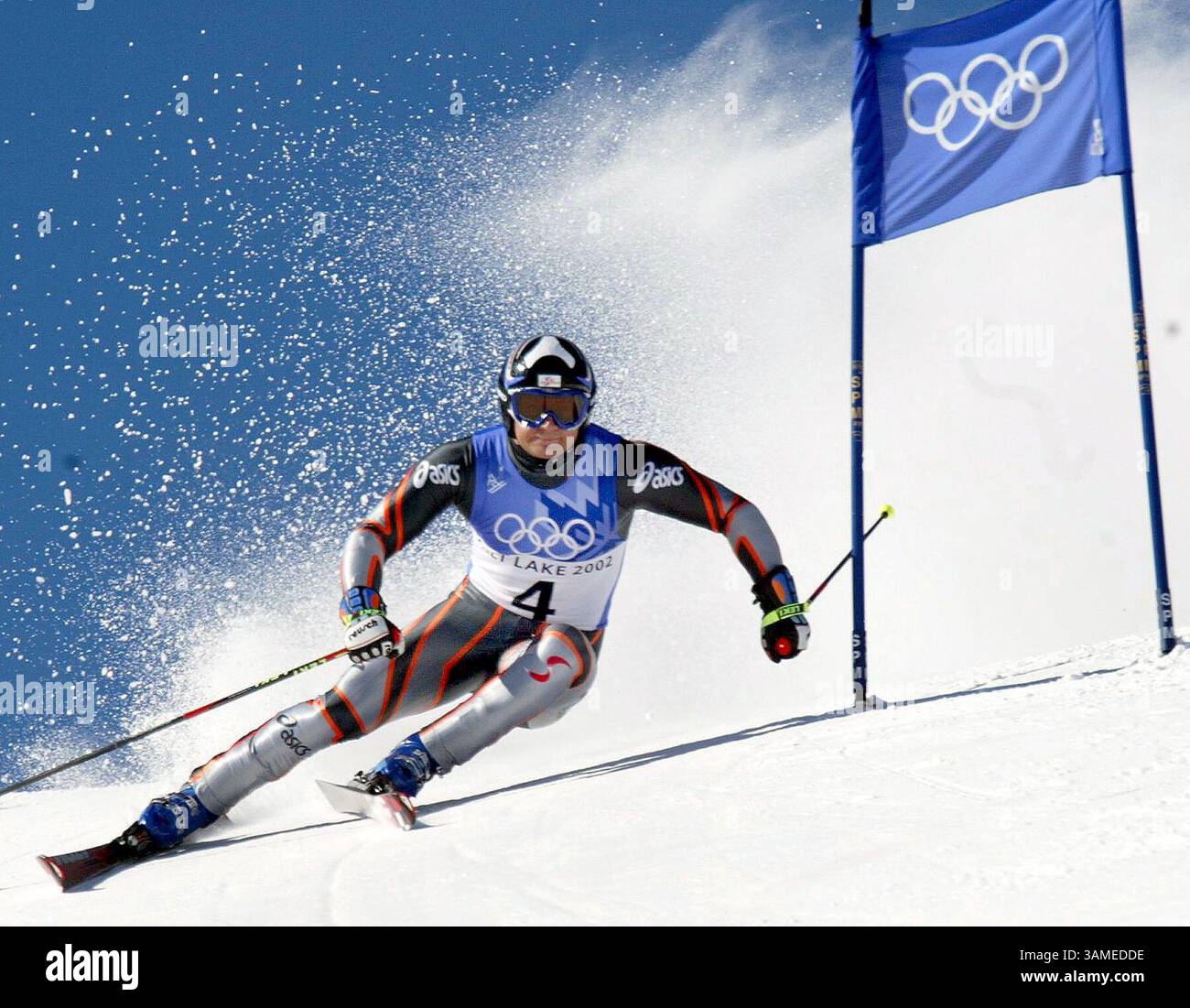 21 febbraio 2002 - Stati Uniti - KRT STORIA DI SPORT SLUGGED: OLY-ALPINE-GIANT KRT FOTOGRAFIA DI RON JENKINS/FORT WORTH STAR-TELEGRAM (DALLAS OUT) (21 febbraio) PARK CITY, UT--- Medaglia d'oro Stephan Eberharter, dell'Austria, scia la sua prima corsa dello Slalom gigante maschile delle Olimpiadi invernali 2002 a Park City, Utah giovedì 21 febbraio 2002. (FT) NC KD BL 2002 (Horiz) (smd) (immagine di credito: © Fort Worth Star-Telegram/mct/ZUMAPRESS.com) Foto Stock