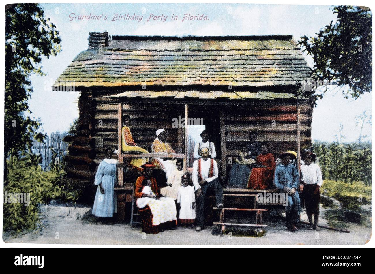 1° giugno 1900 - famiglia afroamericana di fronte alla cabina in legno, Ritratto, Jacksonville, Florida, Stati Uniti, 1908 (immagine di credito: © Glasshouse/ZUMAPRESS.com) Foto Stock