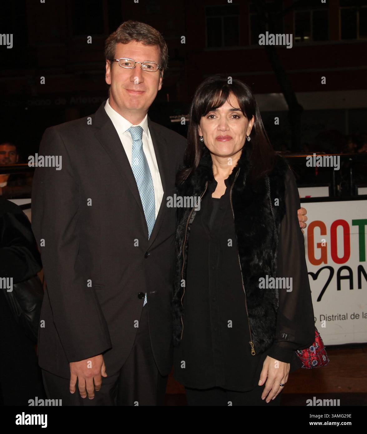 5 aprile 2014 - Colombia - Bogota Abril 04 de 2014. Inauguracion Festival Iberoamericano de Teatro 2014, en el Teatro Jorge Eliecer Gaitan con la obra Gonzagao, la leyenda . EN al foto Juan Carlos Archila y Catalina Mora. Foto Nestor Gomez - El Tiempo CrÃÂ©dito: CEET FotÃÂ³grafo: NESTOR GÃâ€œMEZ (immagine di credito: © El Tiempo/GDA/ZUMAPRESS.com) Foto Stock