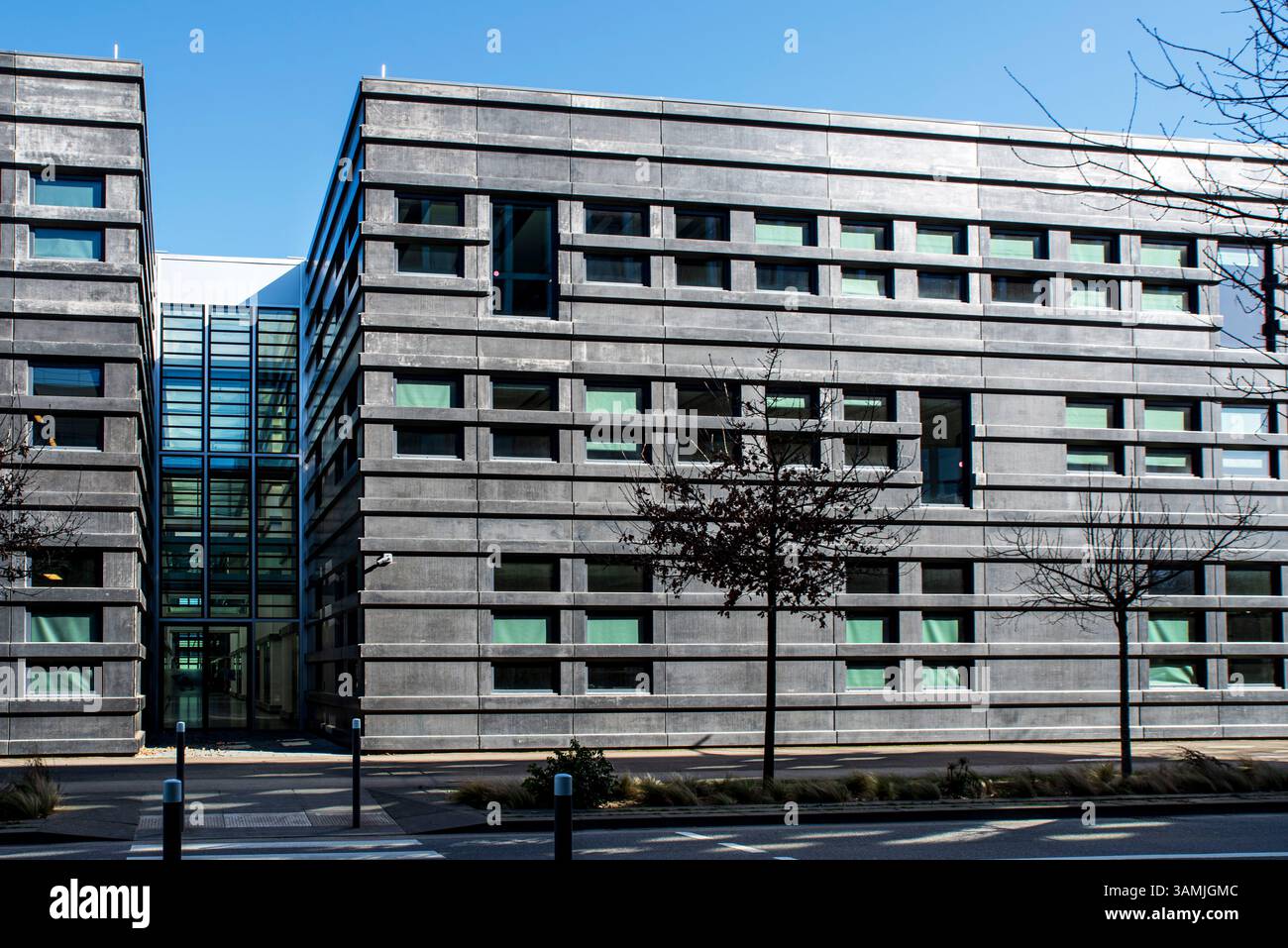 Dettaglio dell'architettura di un moderno edificio residenziale o di uffici Foto Stock