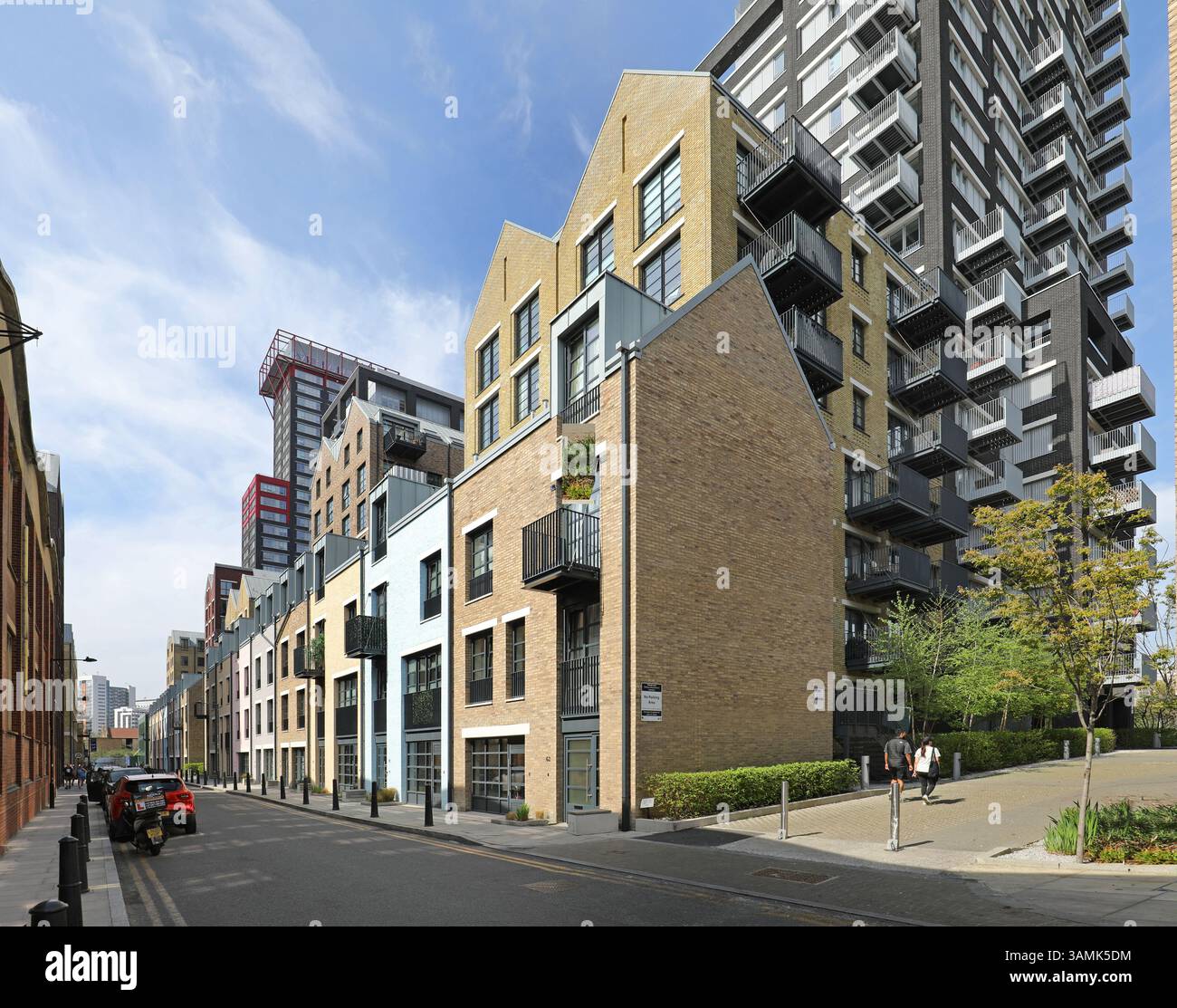 Nuovo sviluppo residenziale al Trinity Buoy Wharf, Canning Town, Londra Regno Unito. Mostra le case su Orchard Place Foto Stock