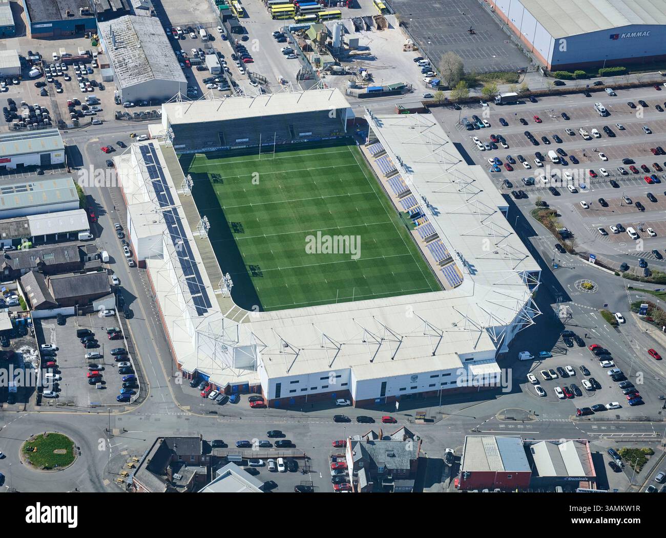 Vista aerea dello stadio della Warrington Wolves rugby League, Lancashire, Inghilterra nord-occidentale, Regno Unito Foto Stock