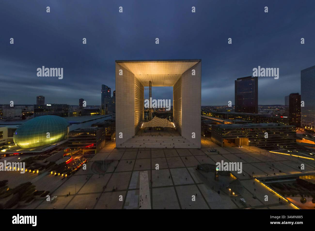 Vista aerea panoramica di la Defense, quartiere finanziario di Parigi, Francia. Foto Stock
