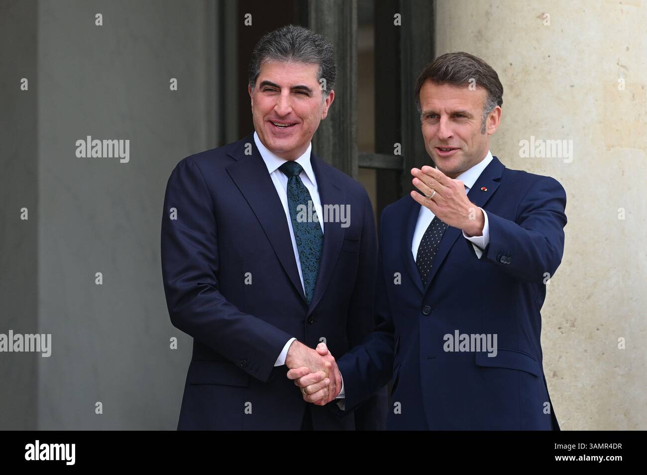 Parigi, Francia. 14 aprile 2025. Il presidente della Repubblica, Emmanuel Macron, ha ricevuto il presidente del governo regionale del Kurdistan iracheno, Nechirvan Barzani, per pranzo al Palazzo Elysee il 14 aprile 2025. - 14/04/2025 - Francia/Ile-de-France (regione)/Parigi - Julien Mattia/le Pictorium credito: LE PICTORIUM/Alamy Live News Foto Stock