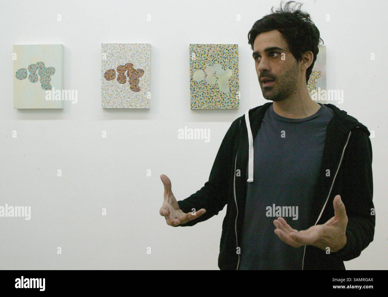 29 gennaio 2014 - Ruiz Pineda, CAPITALE DEL DISTRETTO, Venezuela - Juan Pablo Garza, artista plÃÂstico, expone sus obras en la galerÃÂ­a Oficina # 1 del Centro de Artes Los Galpones, en Caracas (immagine di credito: © El Nacional/GDA/ZUMAPRESS.com) Foto Stock