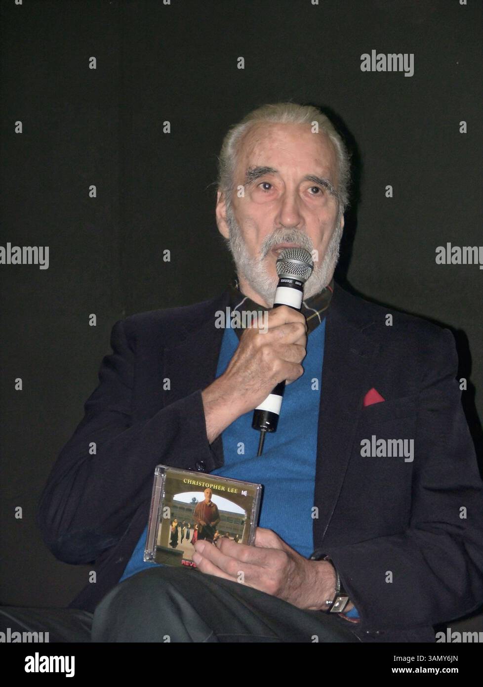 TV cult inglese veterano, film Hammer Horror Dracula attore e cantante, Christopher Lee, qui nel 2007 lanciando Revelation, il suo album di copertina solista Foto Stock