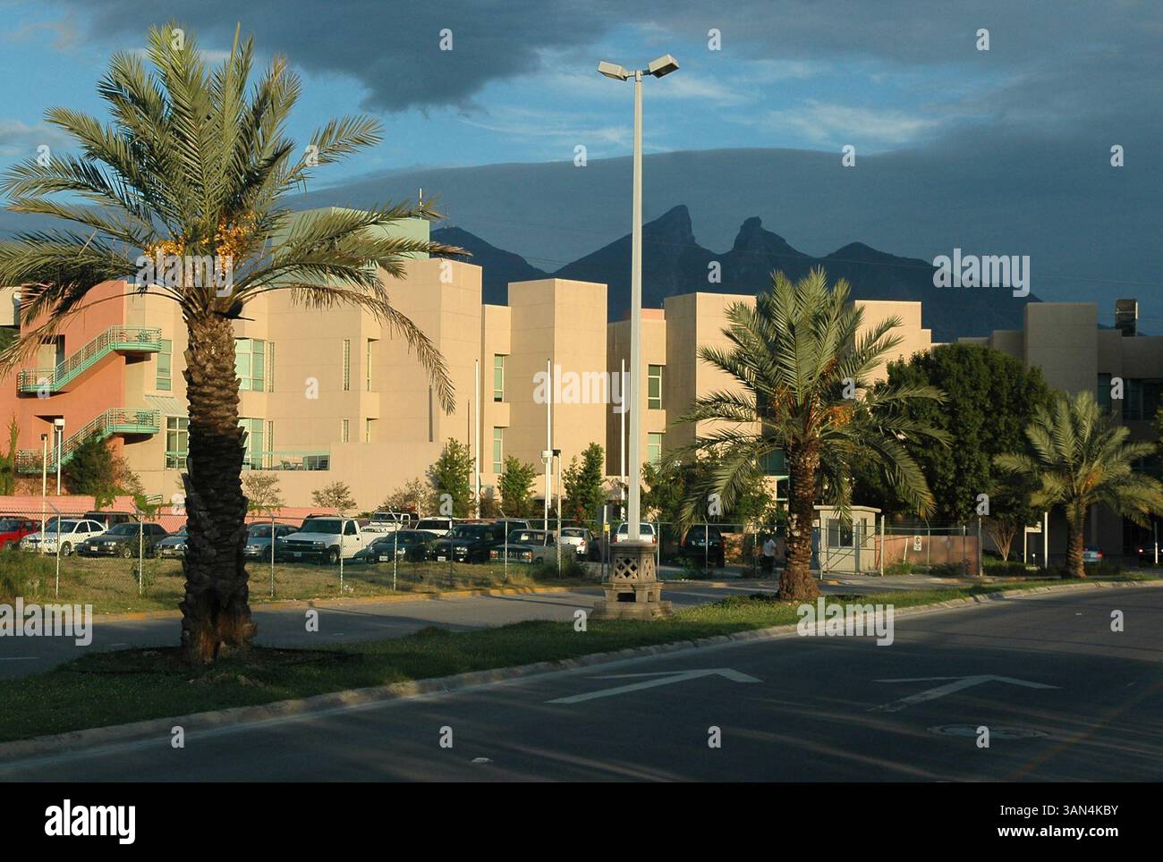 09 ottobre 2008 - Monterrey, NL, Messico - l'ospedale cima Monterrey fa parte di un gruppo di ospedali in America Latina che attirano gli americani con strutture e servizi di alta qualità a prezzi più bassi. (Immagine di credito: © Brad Horrigan/ZUMA Press) Foto Stock