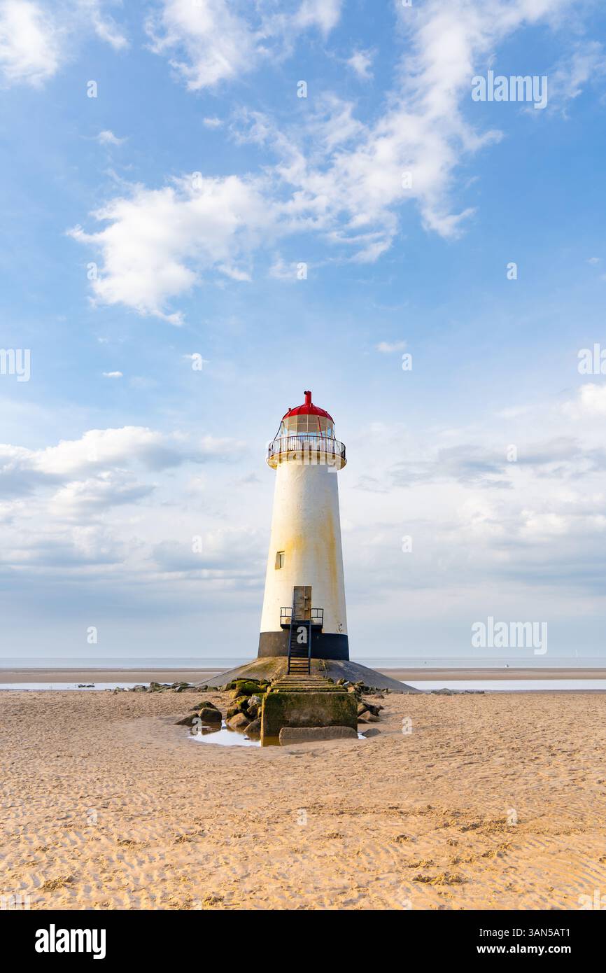 Faro di Point Ayr su Talacre Beach nel Galles del Nord Foto Stock