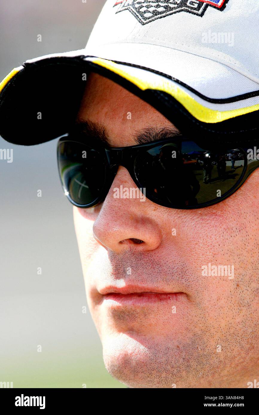Jimmie Johnson durante le qualificazioni al Michigan International Speedway for the Citizens Bank 400.(Credit Image: © PHOTOGRAPHER/Cal Sport Media) Foto Stock