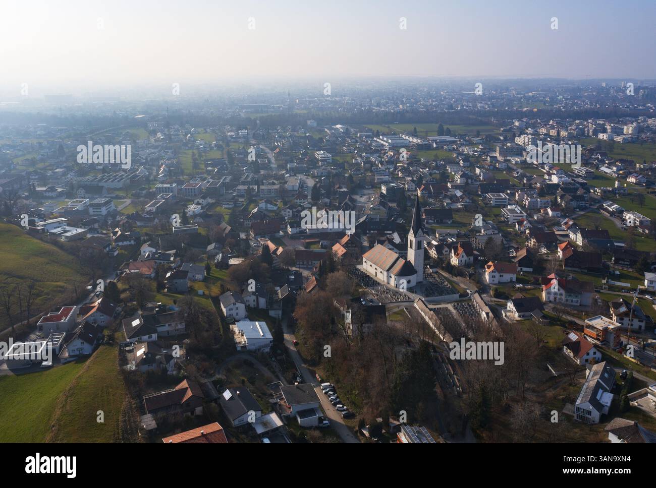 Immagine drone, edifici residenziali, zona residenziale, vista città, Wolfurt, valle del Reno, Vorarlberg, Austria, Europa Foto Stock