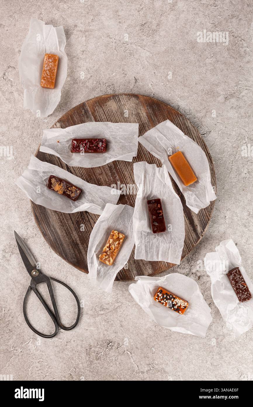 Toffee fatto a mano con gusti diversi Foto Stock