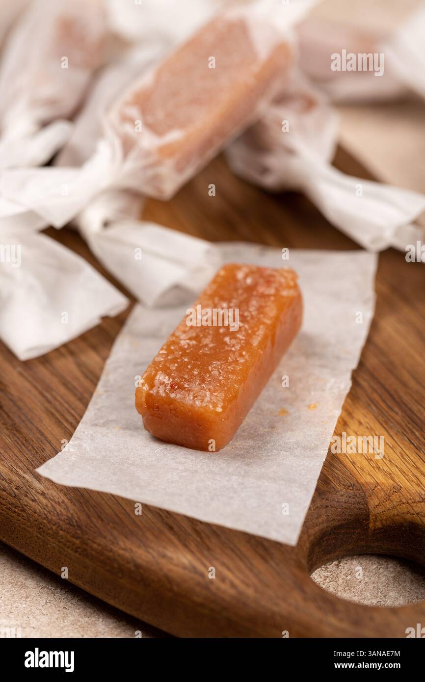 Toffee fatto a mano, cremoso con sale marino Foto Stock