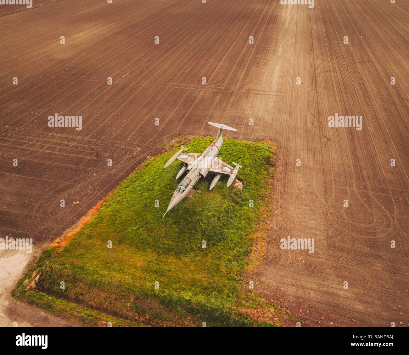 Paesi Bassi - 06 aprile 2022: Veduta aerea di un Lockheed F-104 Starfighter, Paesi Bassi. Foto Stock