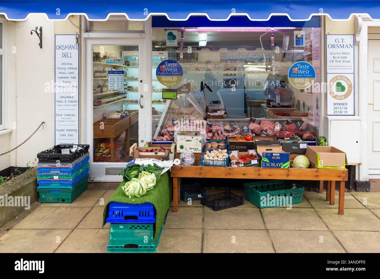 Piccolo negozio di alimentari locale, Shaldon, Devon, Regno Unito Foto Stock