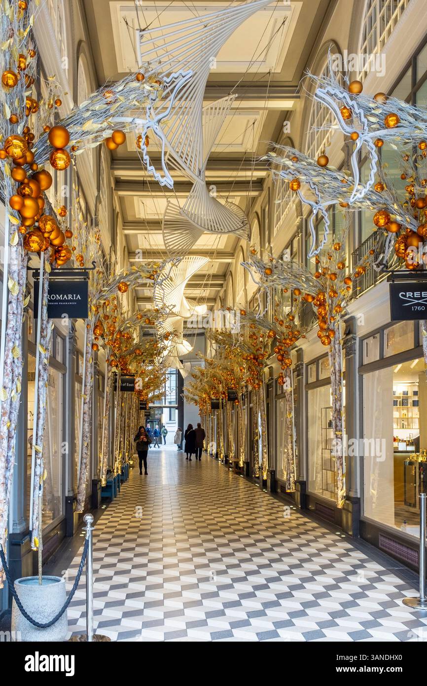 Quadrant Arcade che si svolge tra Regent Street e Glasshouse Street, Londra, Regno Unito Foto Stock