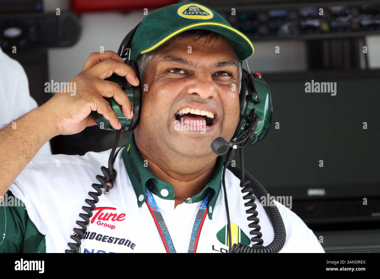 2 aprile 2010 - Sepang, Malesia - Tony Fernandes (MAL) Lotus F1 Team Principal..Formula 1 World Championship, Rd 3, Malaysian Grand Prix, Practice Day. (Credito: © Sutton Motorsports/ZUMApress.com) Foto Stock