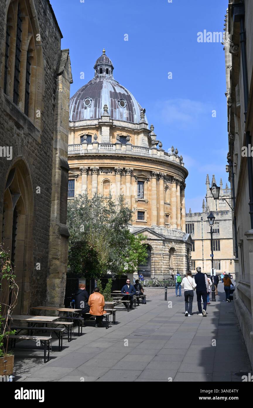 Radcliffe camera uno dei tanti edifici che compongono la Bodleian Library di Oxford Foto Stock