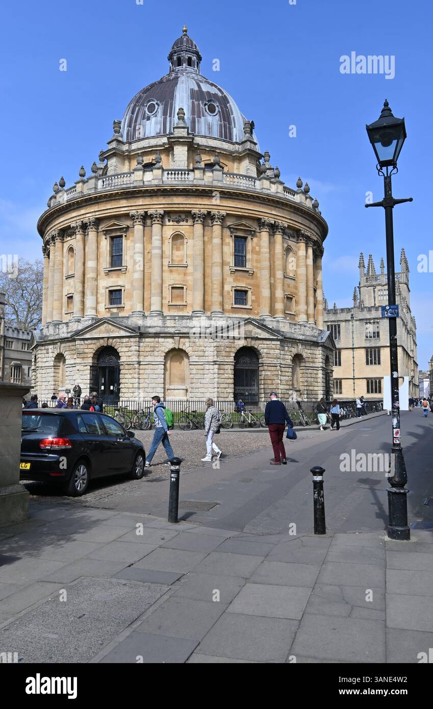 Radcliffe camera uno dei tanti edifici che compongono la Bodleian Library di Oxford Foto Stock