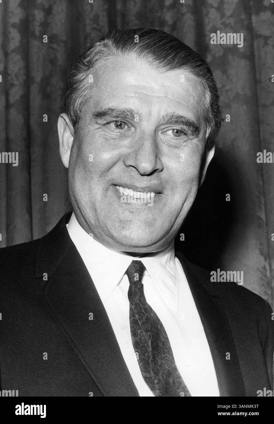 Werner von Braun ingegnere tedesco responsabile dei razzi nazisti V1 e V2. Dopo la guerra, ha lavorato con la NASA americana e il suo programma spaziale. Foto Stock