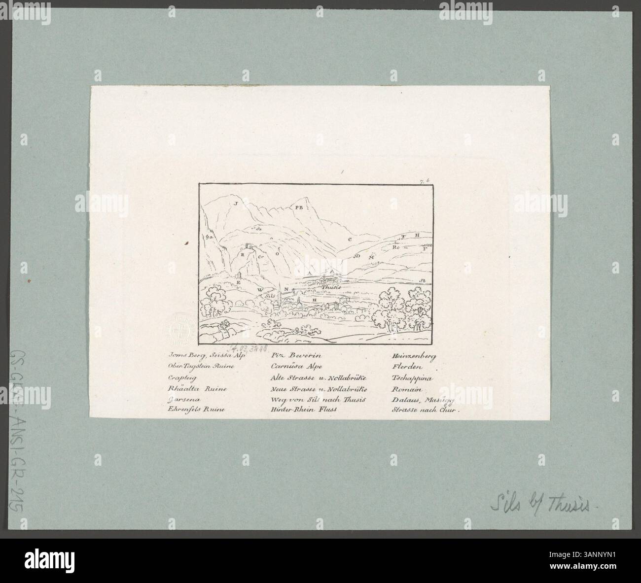 Questa incisione del 1835 raffigura le vedute intorno a Jomsberg, con vedute panoramiche del Piz Beverin e delle aree circostanti. La stampa, creata da Johann Jakob Meyer, fa parte di una serie di vedute da Graubünden ai laghi Luganese e Como. Foto Stock Questa incisione del 1835 raffigura le vedute intorno a Jomsberg, con vedute panoramiche del Piz Beverin e delle aree circostanti. La stampa, creata da Johann Jakob Meyer, fa parte di una serie di vedute da Graubünden ai laghi Luganese e Como. Foto Stock
