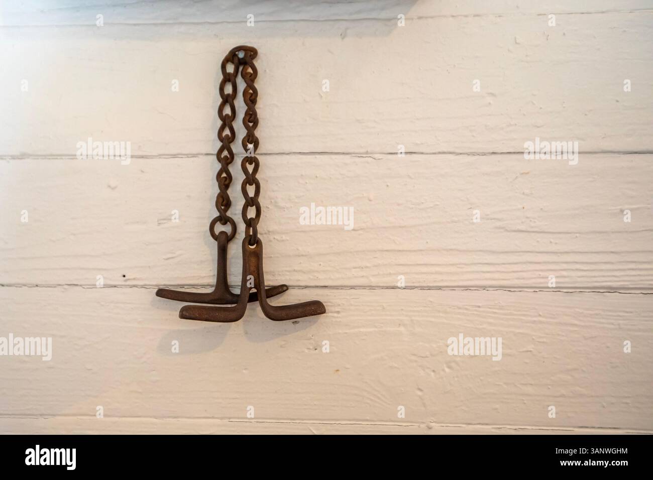 Greensboro, Alabama - il Safe House Black History Museum mostra una catena che è stata utilizzata durante la schiavitù. Il museo ha sede in una casa dove il dottor Marti Foto Stock