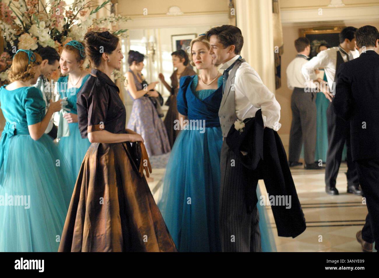 10 MAGGIO 2011 - K34677LL.MONA LISA SMILE. TV/FILM ANCORA. FORNITO DA JULIA ROBERTS, JULIA STILES E. TOPHER GRACE(immagine di credito: © Globe Photos/ZUMAPRESS.com) Foto Stock