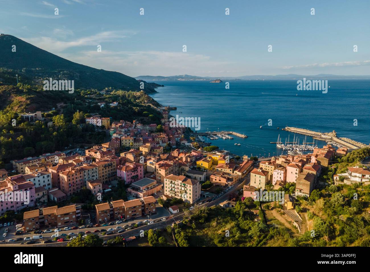 Veduta aerea di Rio Marina sull'Isola d'Elba, Toscana, Italia. Foto Stock