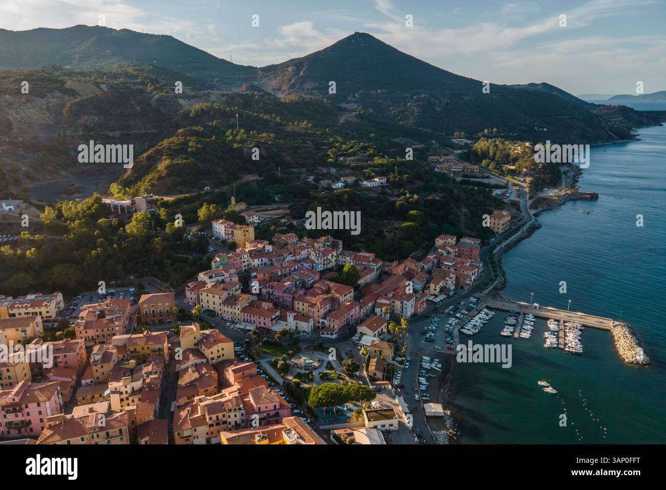 Veduta aerea di Rio Marina sull'Isola d'Elba, Toscana, Italia. Foto Stock