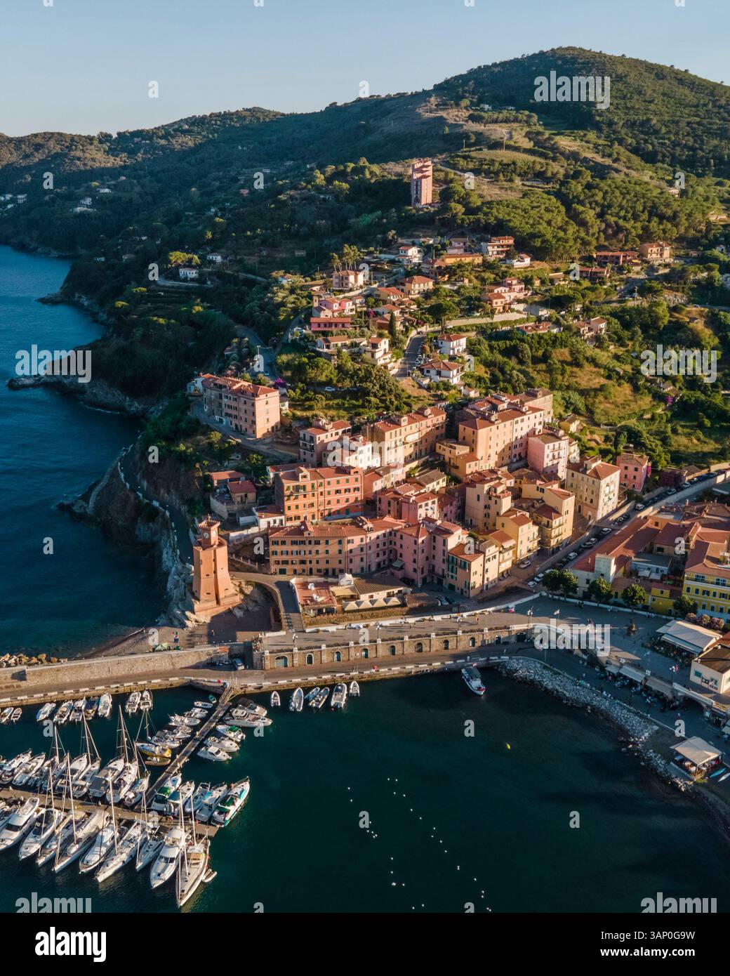 Veduta aerea di Rio Marina sull'Isola d'Elba, Toscana, Italia. Foto Stock