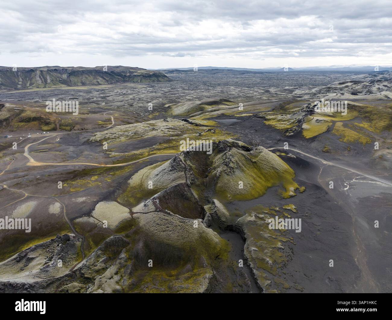 Vista aerea del cratere Laki, una catena vulcanica a Kirkjubaejarklaustur, regione meridionale, Islanda. Foto Stock